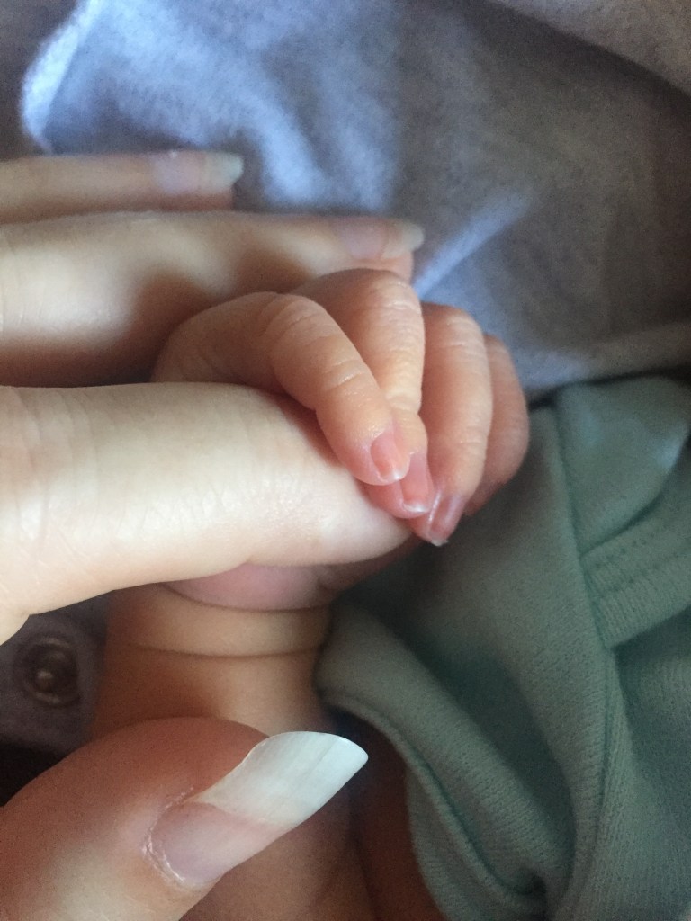 newborn baby fingers!